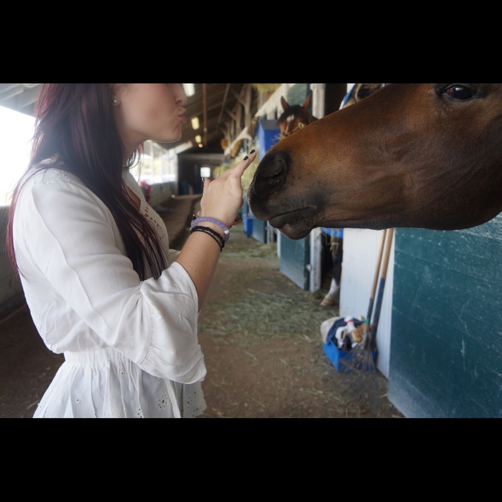 Meet your Posher, Alleya